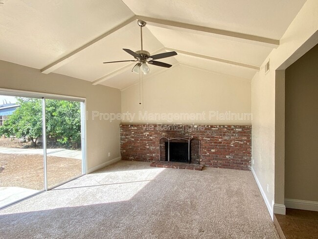 Building Photo - 20 W Gettysburg Ave