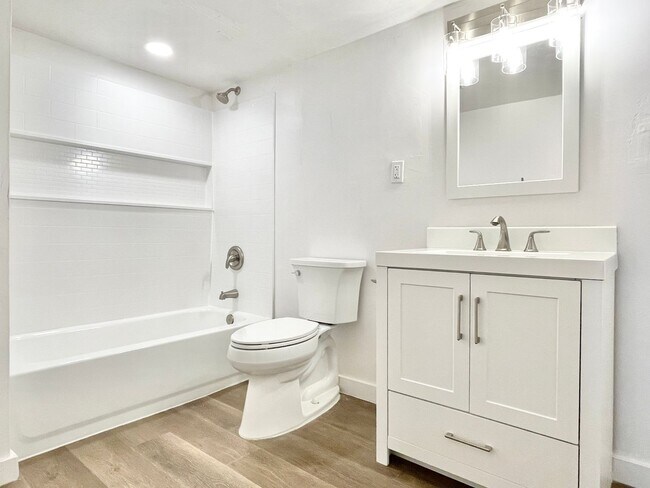 Building Photo - Gorgeous Lehi Home at The Exchange!
