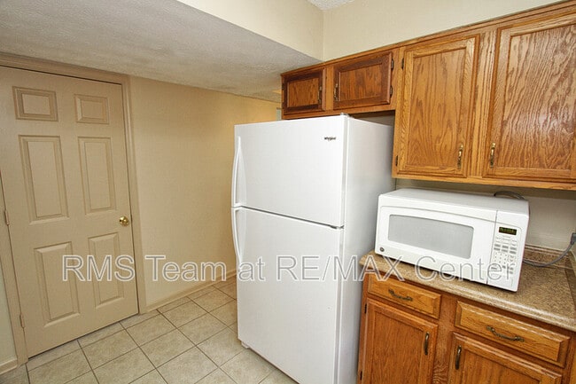 Building Photo - 1381 Omie Way