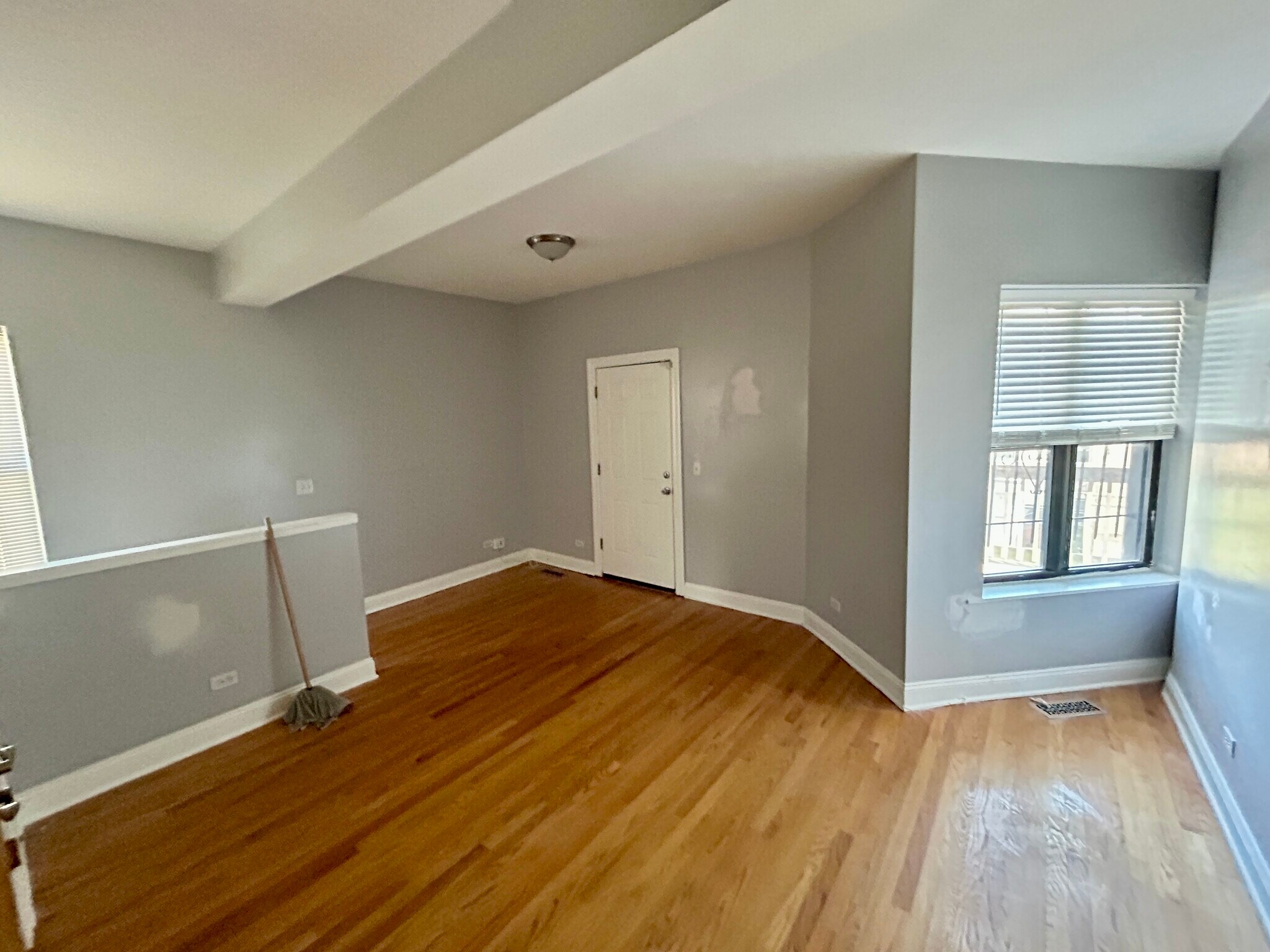 Building Photo - 1140 E Marquette Rd