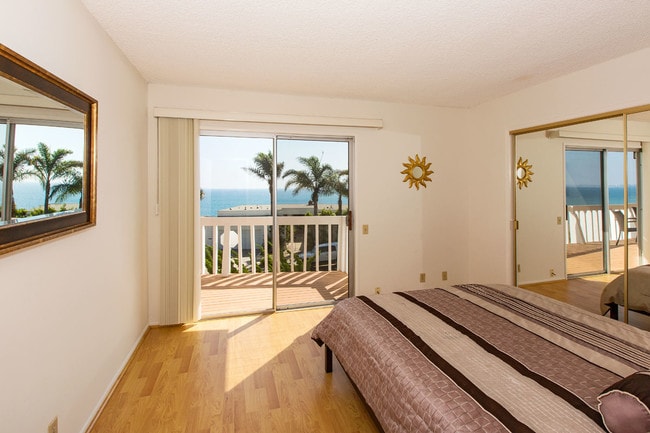 Bedroom 2 - 18109 Coastline Dr