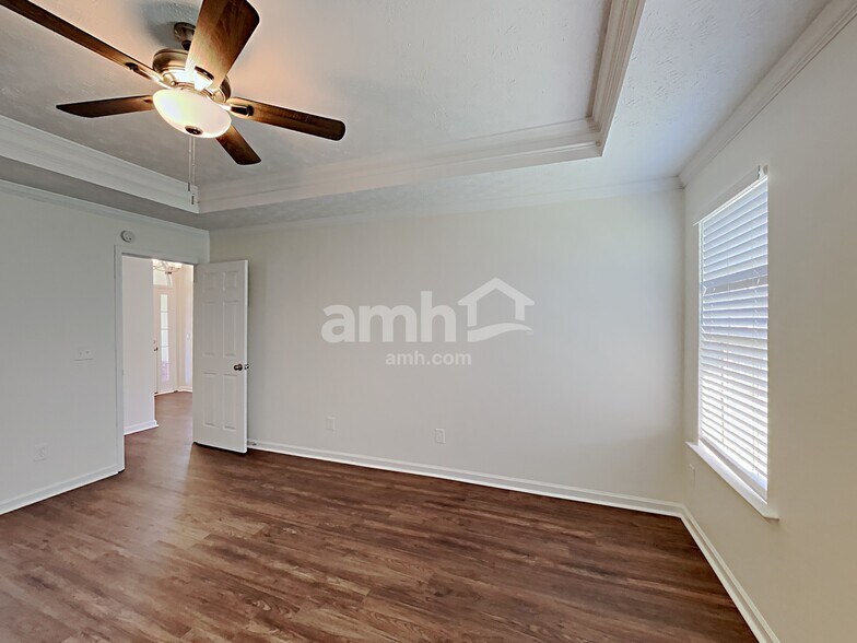 Building Photo - 949 Durham Way