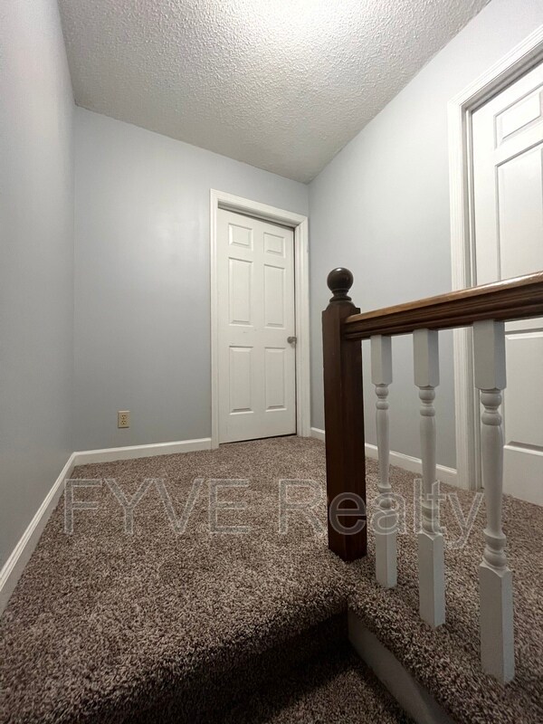 Building Photo - 122 Arcadia Ln