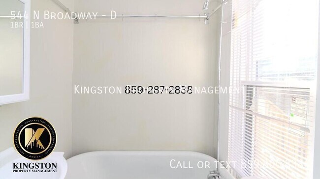 Building Photo - 544 N Broadway St