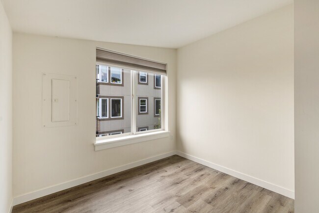 Building Photo - Modern Apartments in Prime Queen Anne Loca...