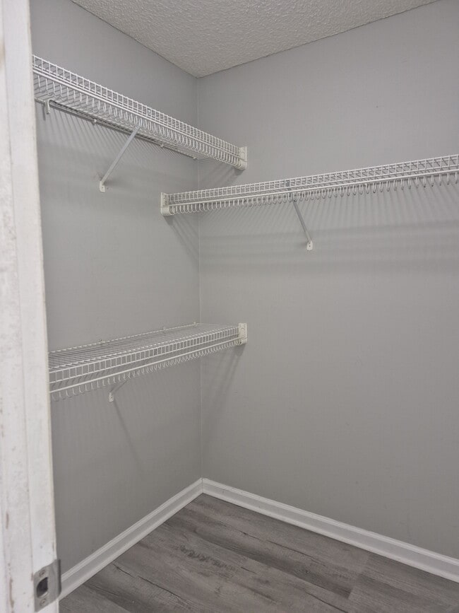 Building Photo - 3053 Schroer Dr