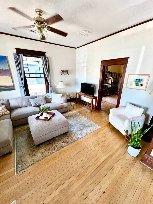 Building Photo - 120 Arno St SE