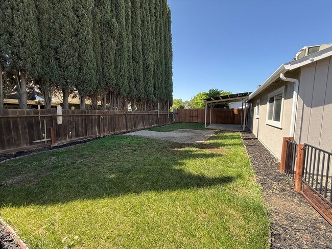 Building Photo - Comfort & Convenience in Patterson