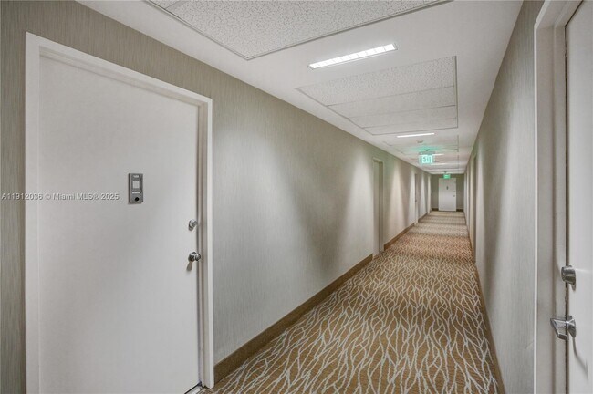 Building Photo - 3 Island Ave