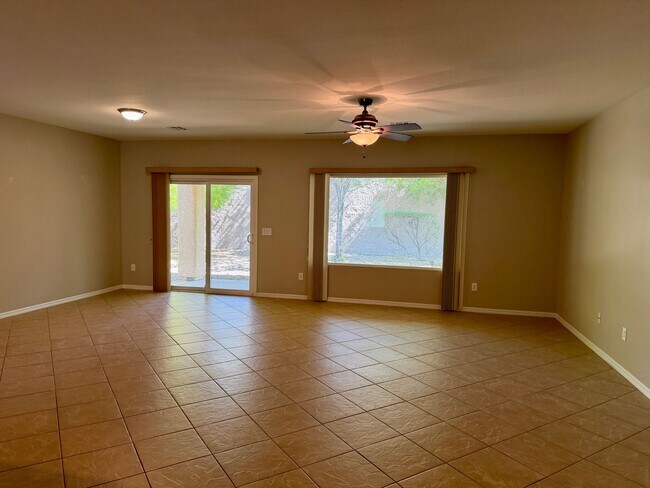 Building Photo - Sun City Anthem Gem