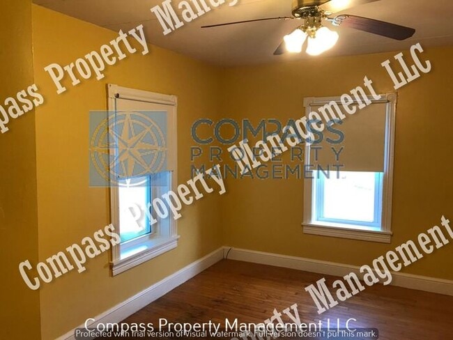 Building Photo - $1,295 - 3 Bed, 1 Bath Apartment - Paradise