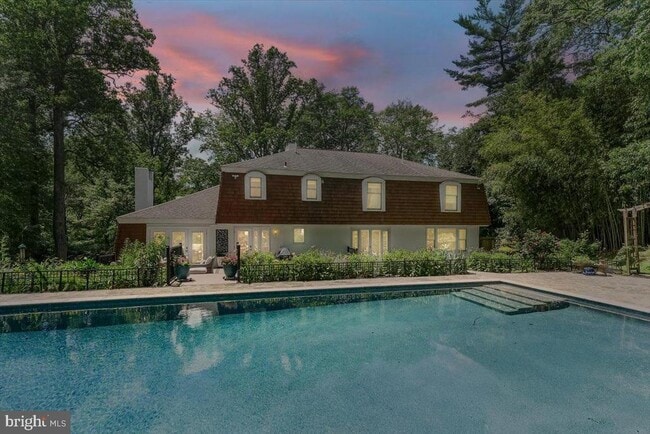 Building Photo - 482 Gypsy Ln