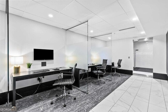 Building Photo - 400 W Peachtree St NW