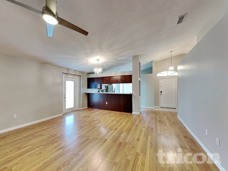 Building Photo - 11008 Millbury Ct