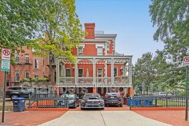 Building Photo - 4 Logan Cir NW