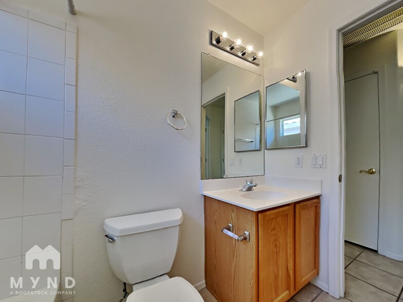 Building Photo - 2236 W Catalina View Dr