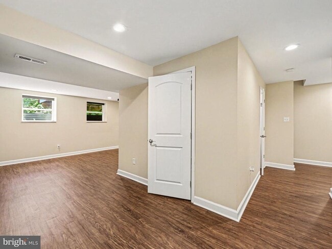 Building Photo - 9811 Catharpin Rd