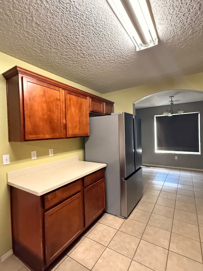 Building Photo - 2103 N Ensenada Cir SE