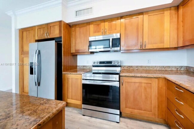 Building Photo - 1745 E Hallandale Beach Blvd