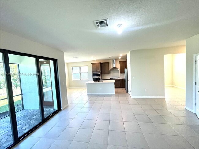 Building Photo - 4490 Gramercy Dr