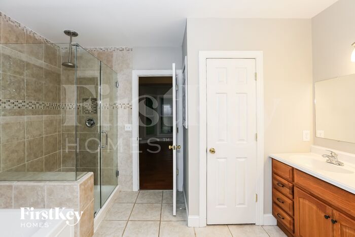 Building Photo - 4801 Brownes Ferry Rd