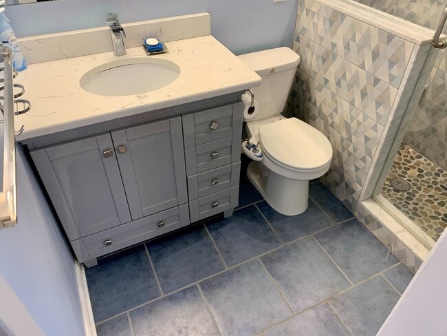 Building Photo - Gorgeous 2-Bedroom Townhome Near the Art Museum! One-Car Garage Included!