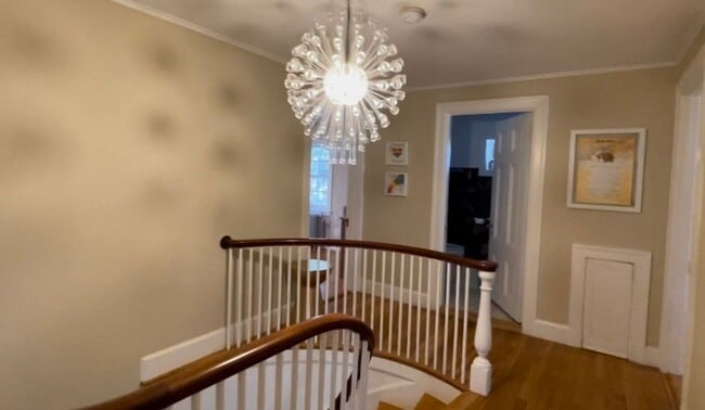 Building Photo - 5bed single family house