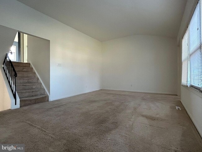 Building Photo - 7 Elk Ln