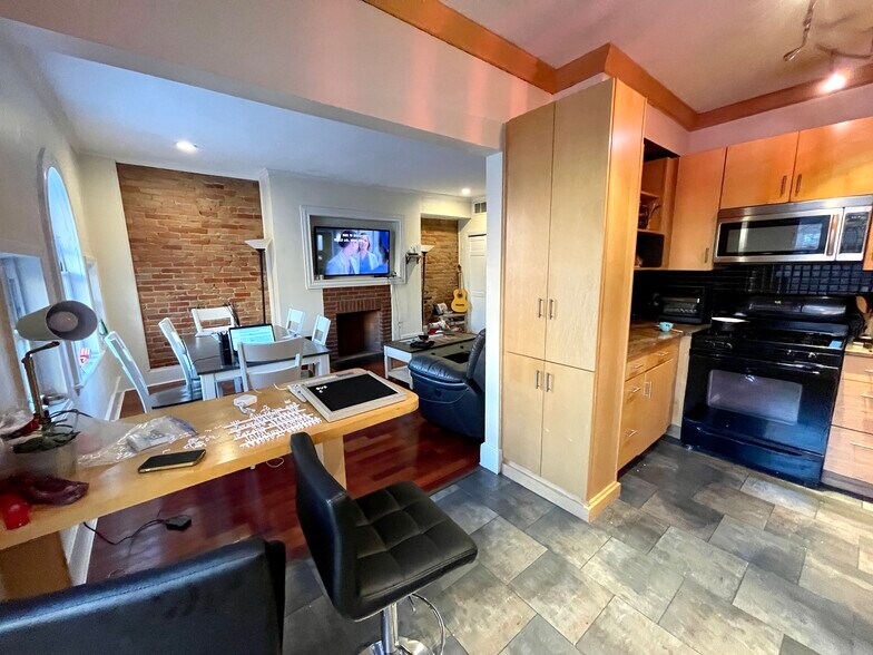 Building Photo - 45 Hemenway St