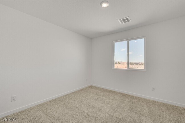 Building Photo - 8532 W Agate Ave