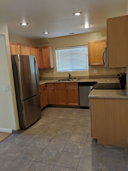 Building Photo - 2000 Silverada Blvd