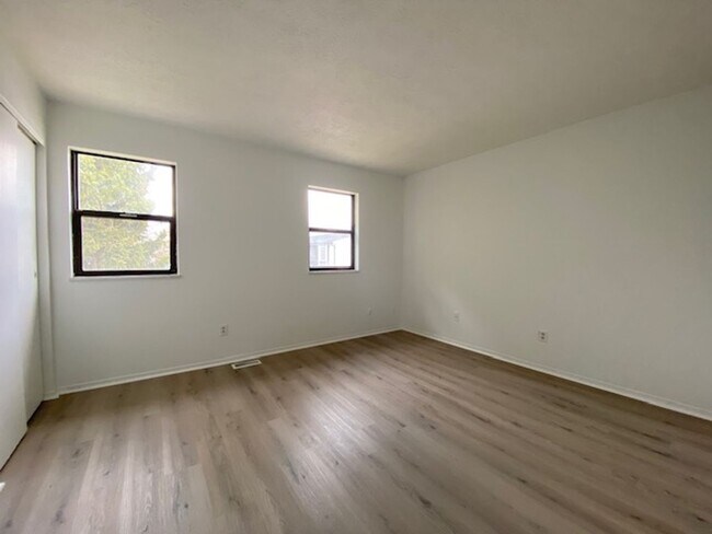 Building Photo - 6972-6996 Joseph Street