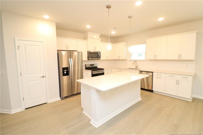 Building Photo - 756 Ben Ledi Ct