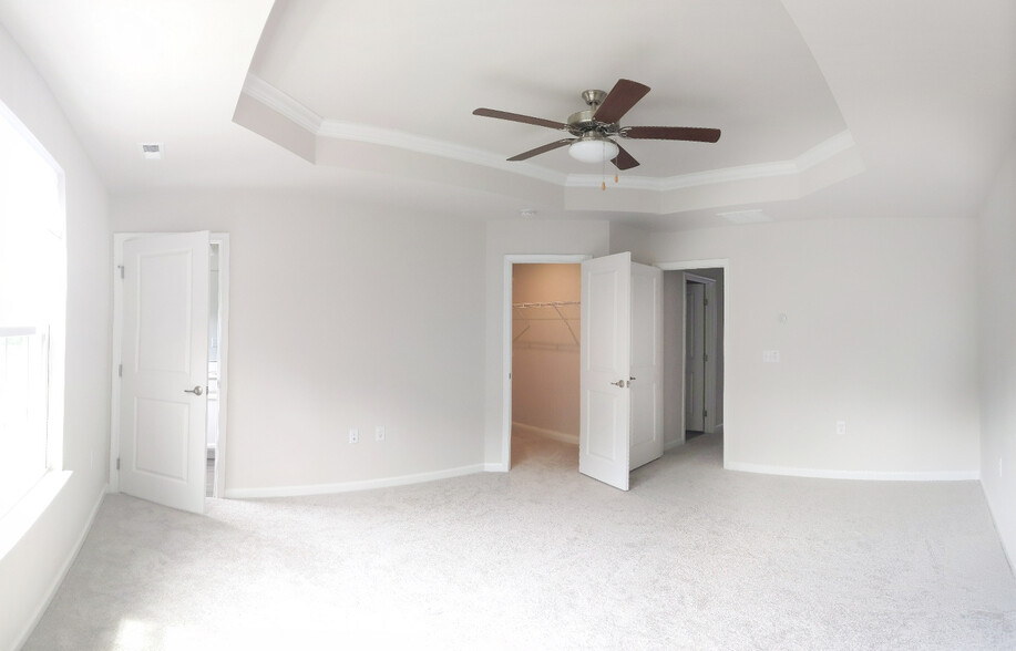 Building Photo - 1204 Helms St