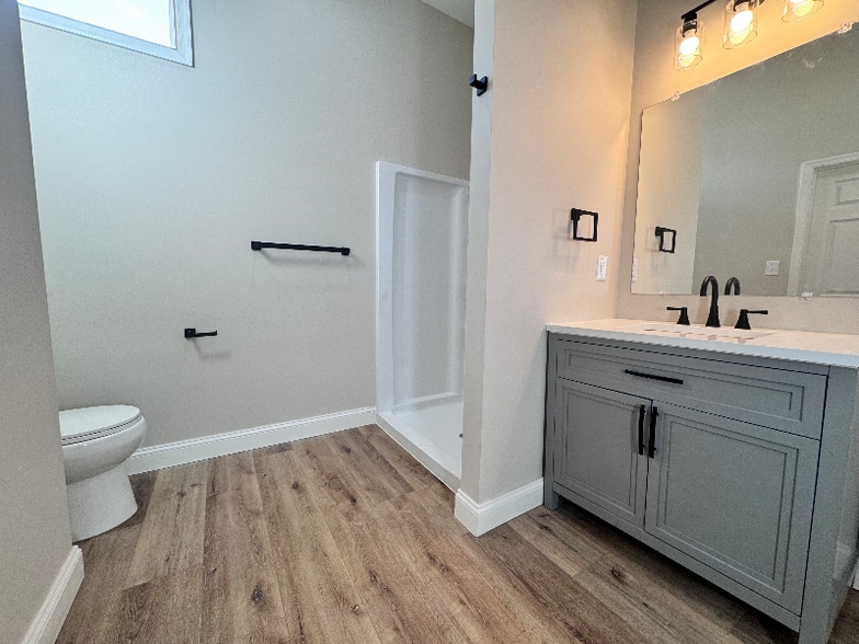 Building Photo - 211 W Court St