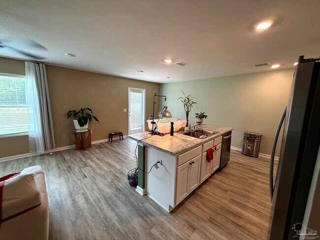 Building Photo - 1719 Paisleigh Dr
