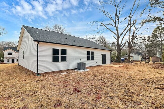 Building Photo - Brand New 4BD/2BA Ranch In Monroe!