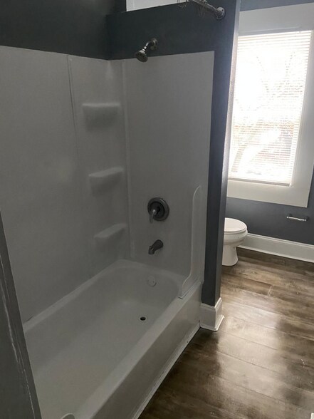 Building Photo - 422-424 Jefferson Ave