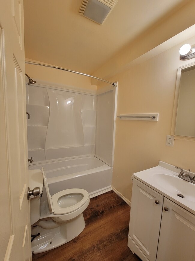 Building Photo - 2024 N 2nd St