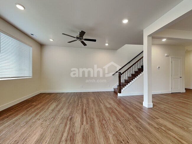 Building Photo - 19301 17th Ave Ct E