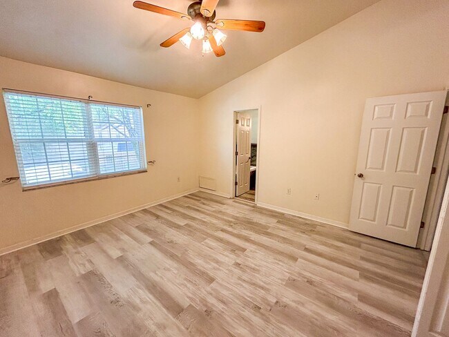 Building Photo - 5283 SW 97th Way