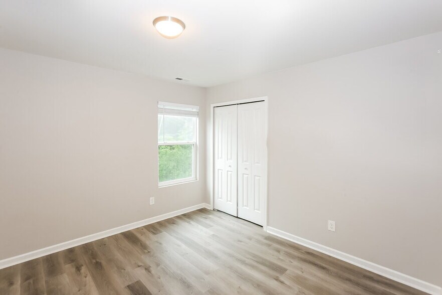 Building Photo - 7107 Lighted Way Ln