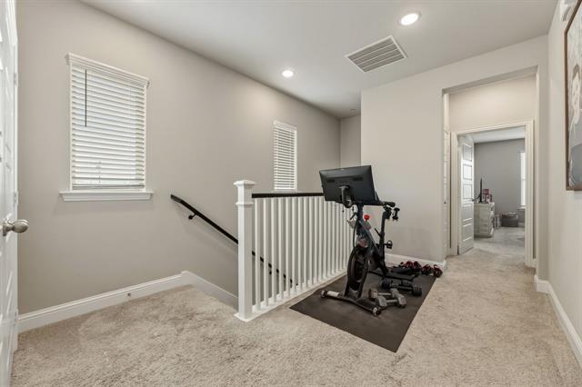 Building Photo - 4937 Barcelona Ave