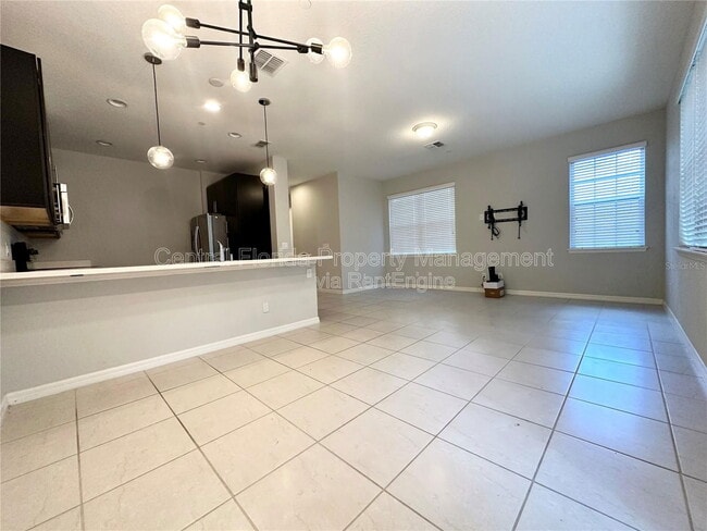 Building Photo - 122 Zamora Pl