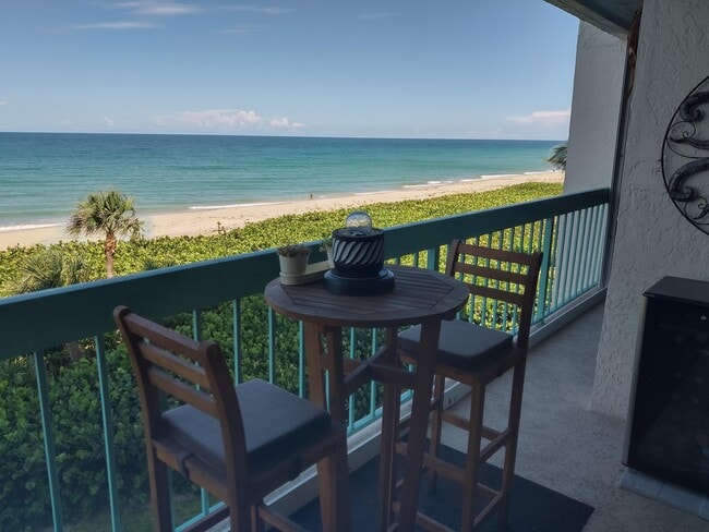 Primary Photo - 9940 S Ocean Dr