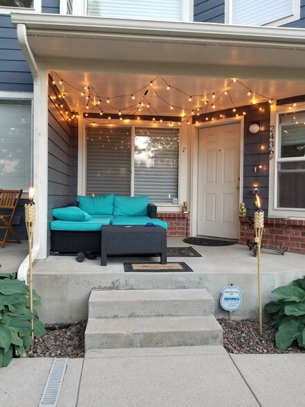 Building Photo - 2436 W 82nd Pl