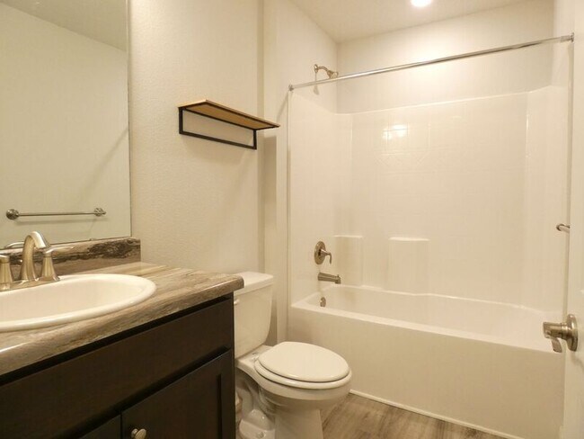 Building Photo - 4117 Hazelhurst Dr