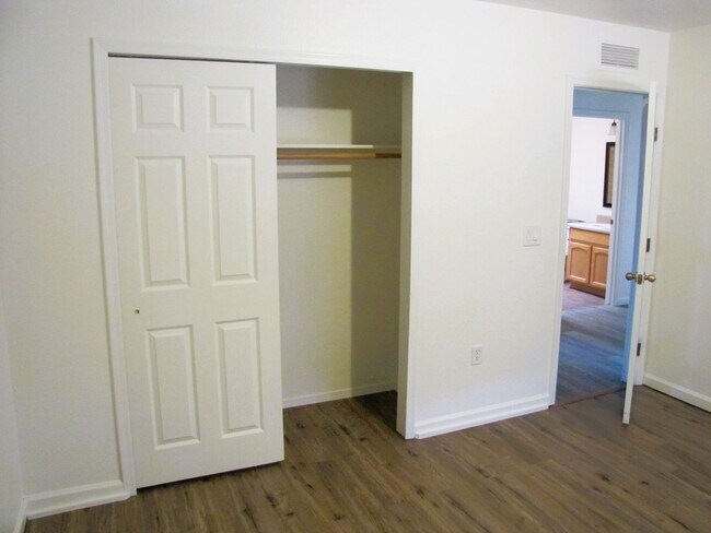 Building Photo - 3BR/2BA/2CG, 1519 sq.ft on half acre in Huachuca City, AZ