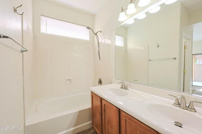 Building Photo - 39904 N Bell Meadow Trail