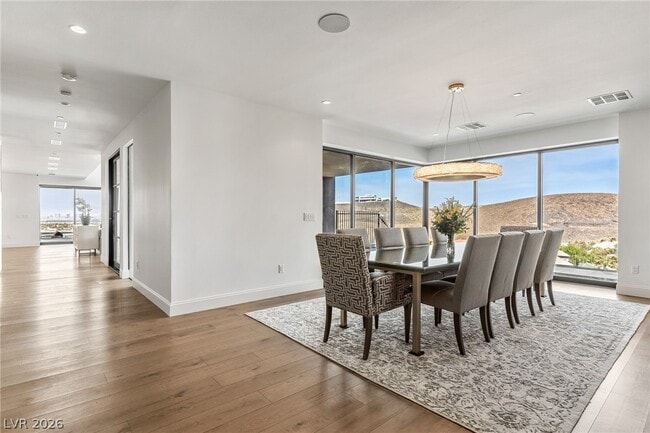 Building Photo - 804 Dragons Eye Dr